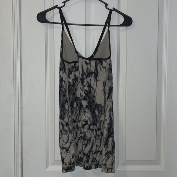Lululemon crossback tank top with built in shelf bra size 8 - Picture 6 of 10